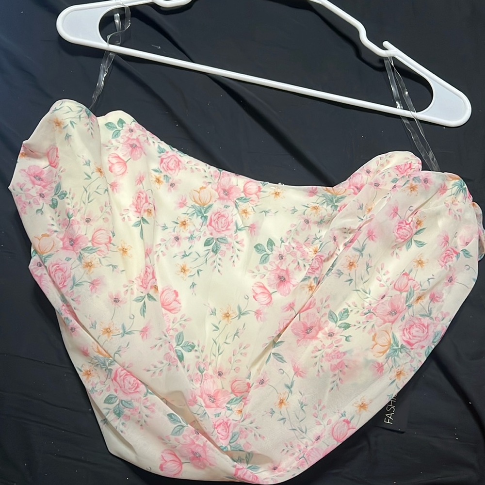 Floral top brand new in size 1X